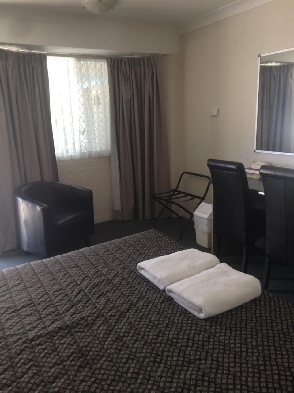 Alexander Motor Inn Moree Extérieur photo